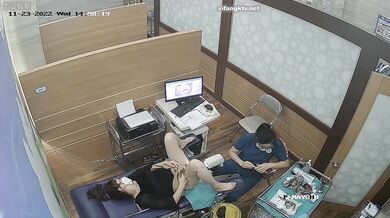 私房最新流出黑客破解正规医院摄像头❤️偷拍妇科 产检、扩阴内窥检5 (8)