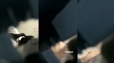 大神发现个新宝地浴室窗外偷拍 几个颜值身材不错的合租女大学生洗澡尿尿听口音貌似河南那边的