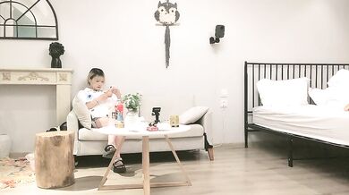 【91约妹达人】泡良大神，万花从中过未流出完整版，谈人生聊感情，推倒插穴更深入的交流 (2)